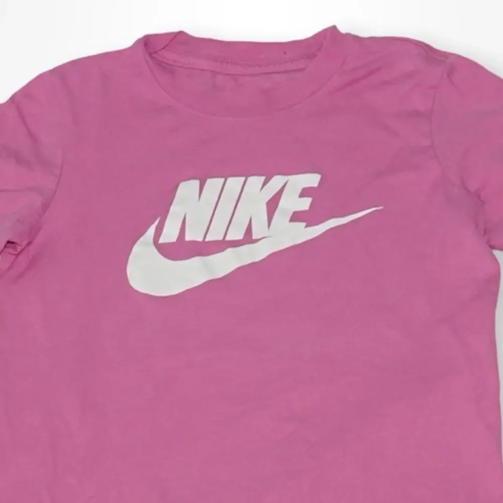 Nike Girls Pink Outfit - T-Shirt & Shorts Set - Size XS - Picture 2 of 5